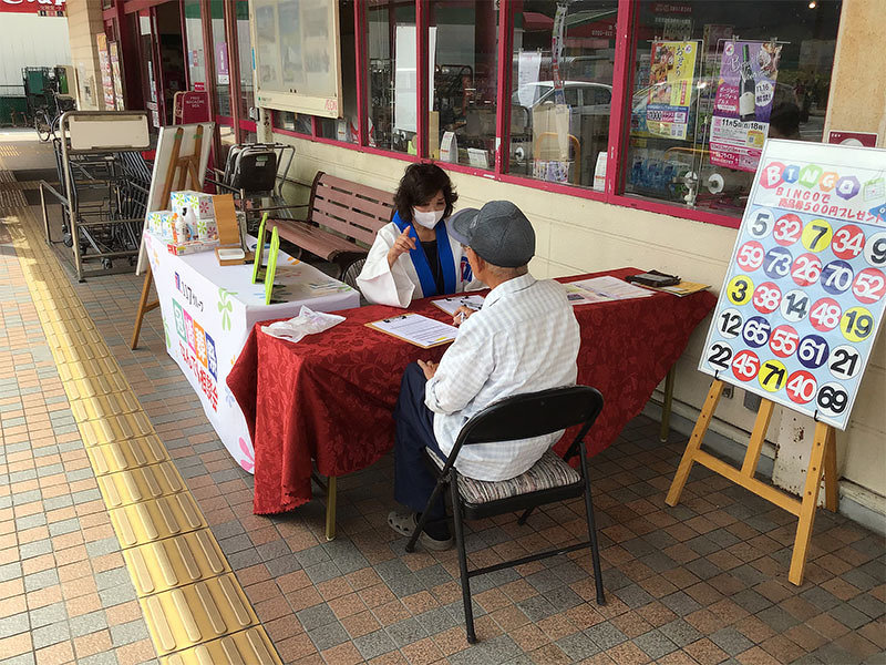 丁寧にご説明中