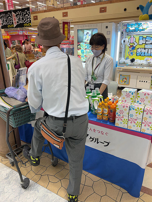 互助会の説明をおこなっています。